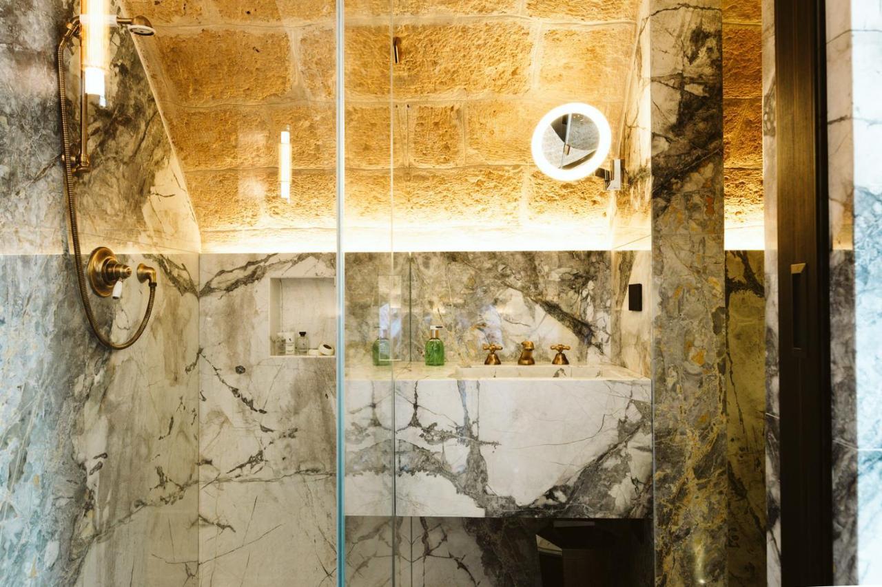 The Harbour - Luxury Living Bed & Breakfast Trani Exterior photo